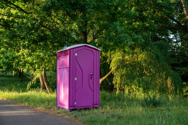 Best Luxury portable toilet rental  in Donald, OR